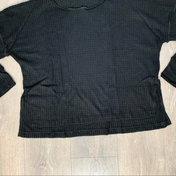 Revolve LNA Oversized Turtleneck Sweater Waffle Knit Slit Mock neck Black XS - Picture 8 of 16